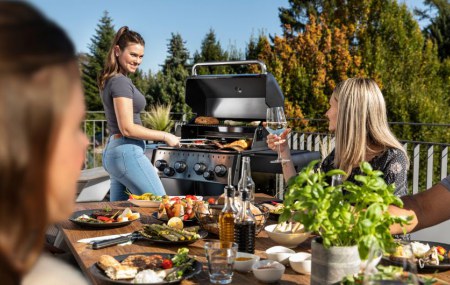 Lekkie dania z grilla - przepisy dla fanów mięsa i wegetarian